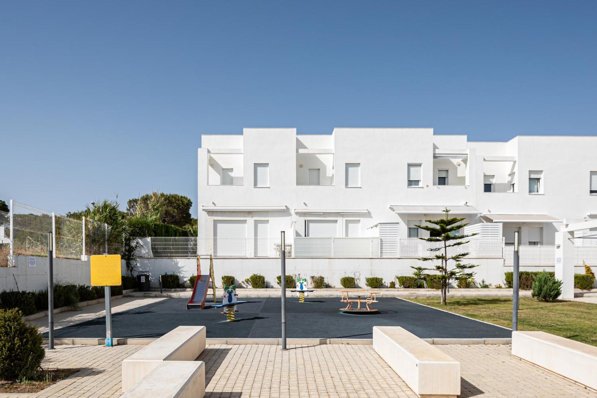 Casa La Playa-conil Vacaciones De Lujo En Conil Con Todas Comodidades Netflix-hbo-disney-canales De Futbol-wifi Alta Velocidad-smart Tv 65