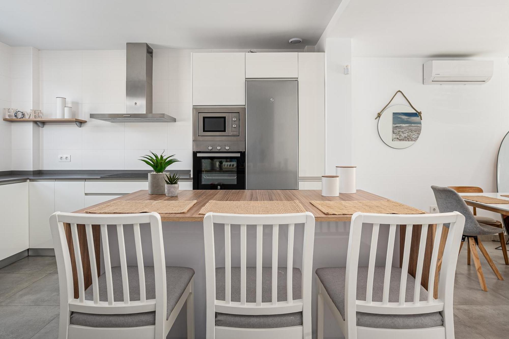 Casa La Playa-conil Vacaciones De Lujo En Conil Con Todas Comodidades Netflix-hbo-disney-canales De Futbol-wifi Alta Velocidad-smart Tv 65