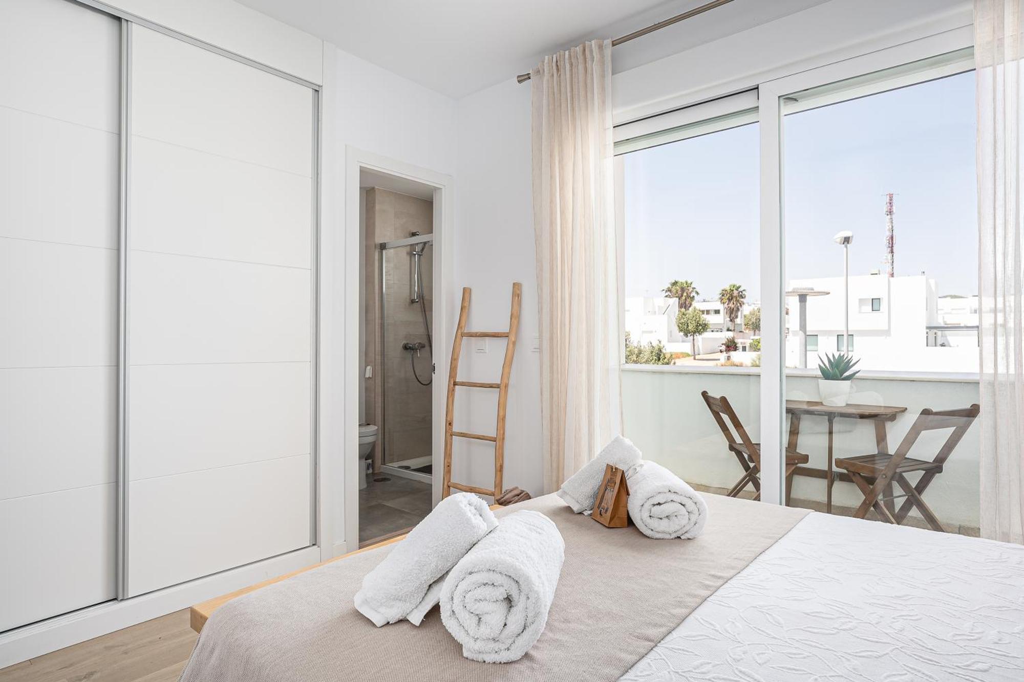 Casa La Playa-conil Vacaciones De Lujo En Conil Con Todas Comodidades Netflix-hbo-disney-canales De Futbol-wifi Alta Velocidad-smart Tv 65